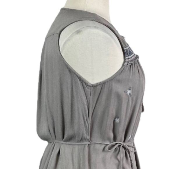 Time and Tru Shift Dress Embroidered Tassel Neck Sleeveless Taupe Women’s XL - Picture 8 of 13